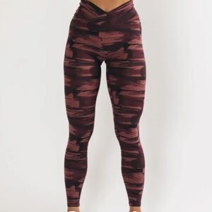 Alphalete Surface Power Legging - Desert Canvas Camo, size S
